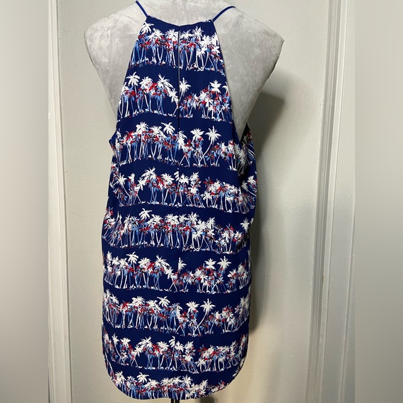 Express Top - Picture 3 of 5